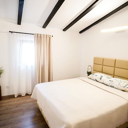 Apartment Rocco Rovinj Bagian luar foto